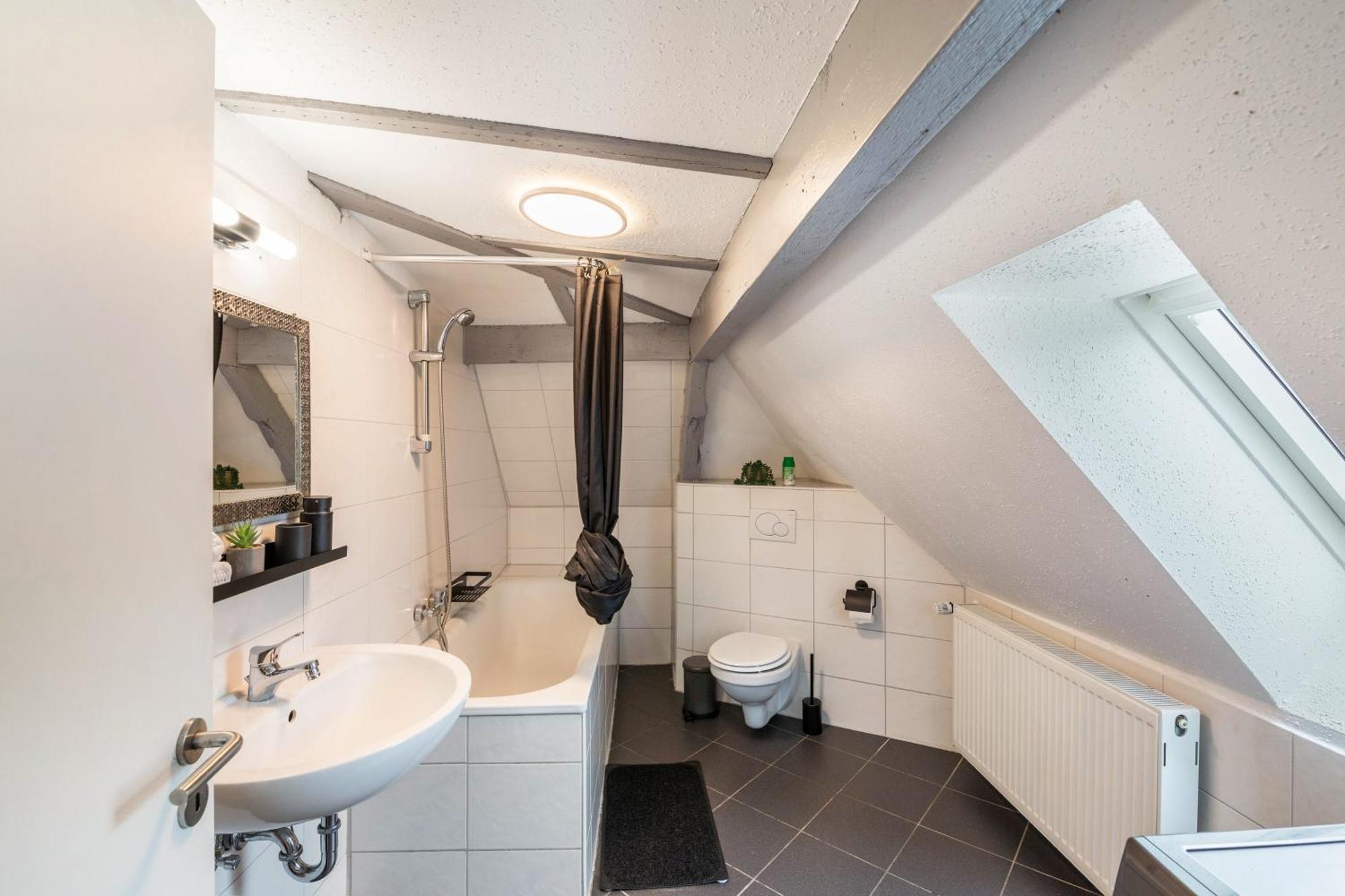 Am Roentgenmuseum Apartment Remscheid Bagian luar foto